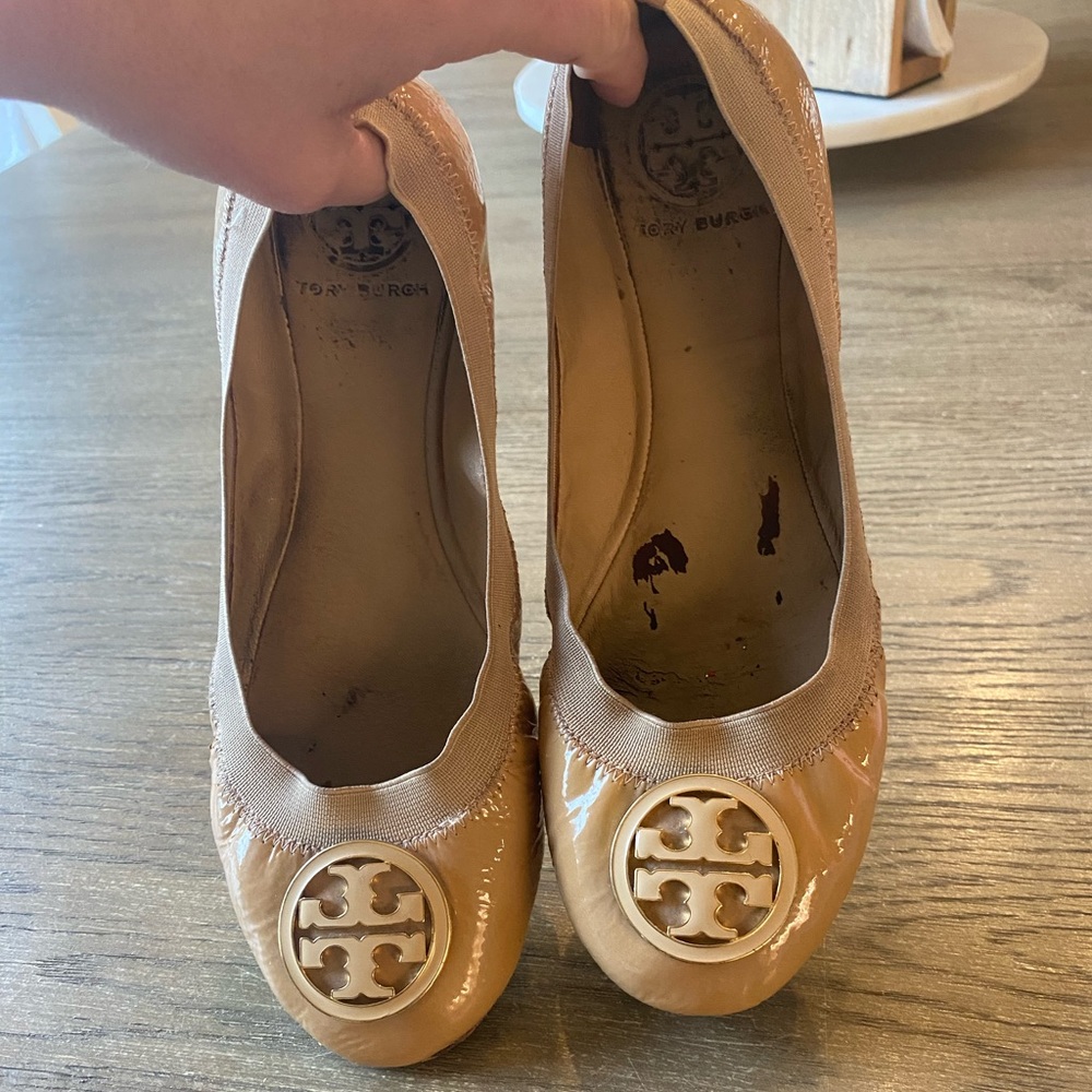 Tory Burch cream Caroline flats size 7.5